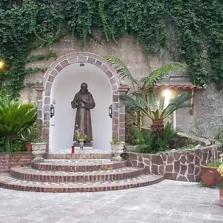 Lontano Dal Caos A Due Passi Dal Mare 度假居 Condro