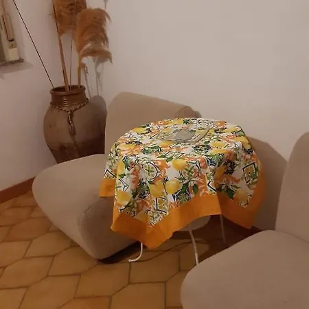 Lontano Dal Caos A Due Passi Dal Mare Сasa de vacaciones Condro